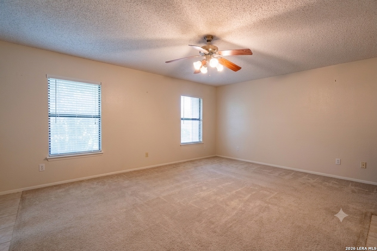 13343 Galicia Universal City TX 78148