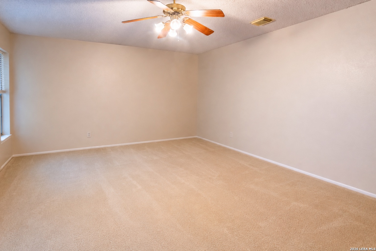 13343 Galicia Universal City TX 78148