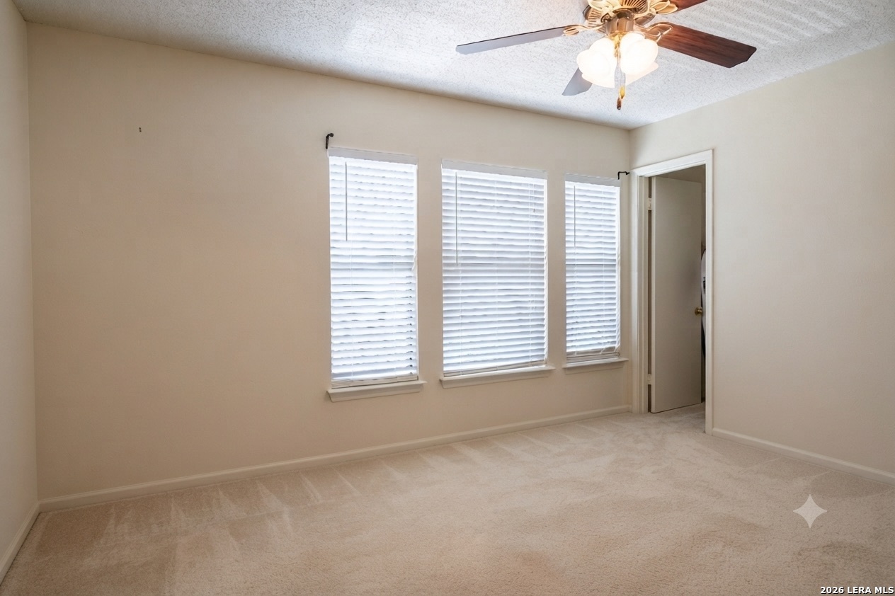 13343 Galicia Universal City TX 78148