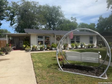 1011 E Hutchinson Beeville TX 78102