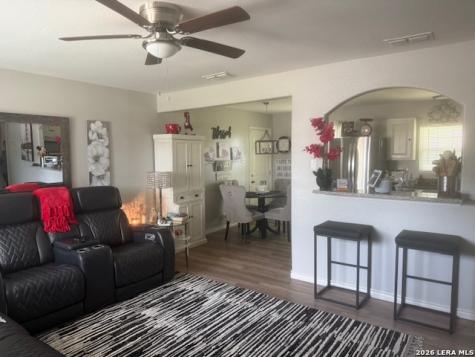 1011 E Hutchinson Beeville TX 78102