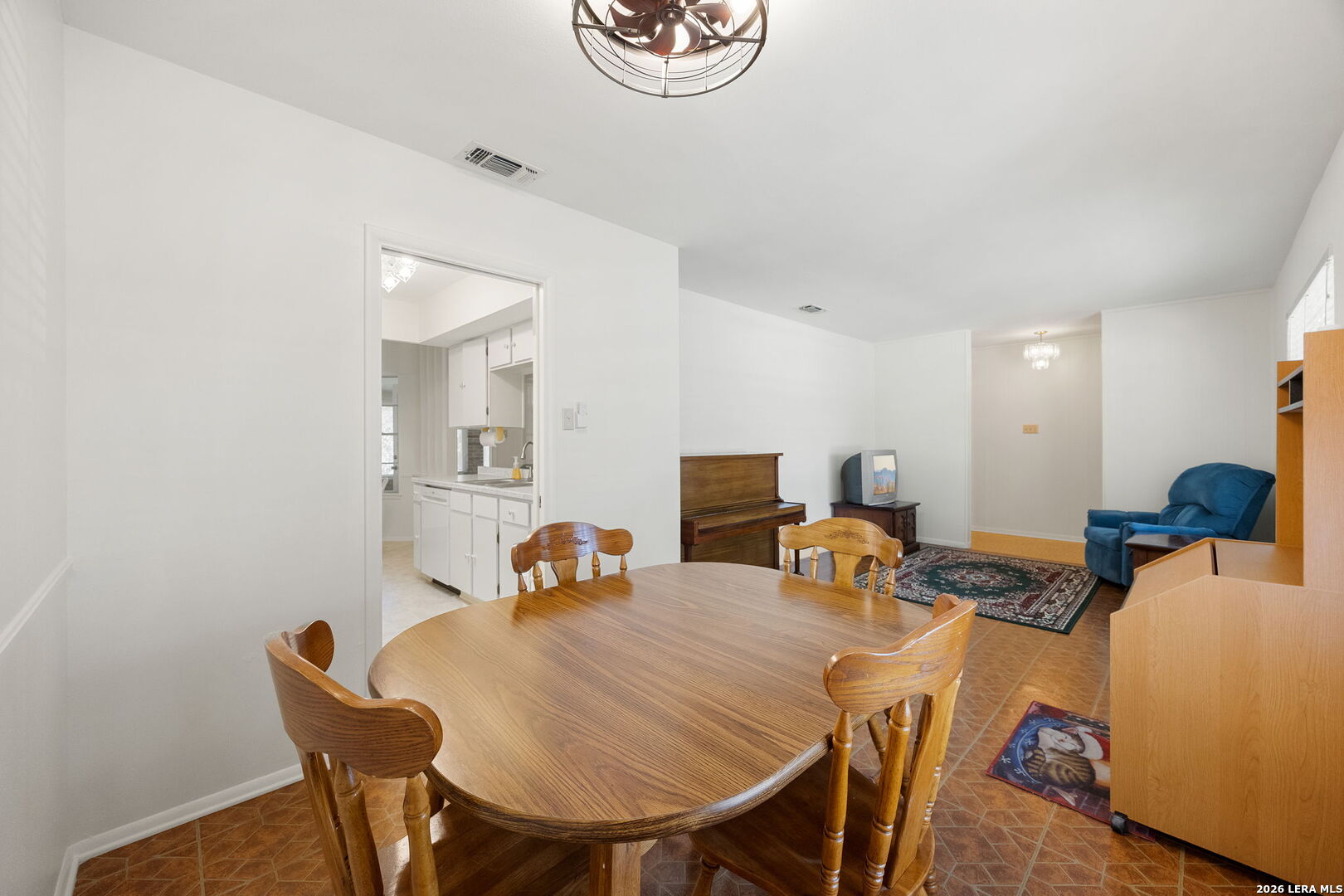 5247 Round Table San Antonio TX 78218