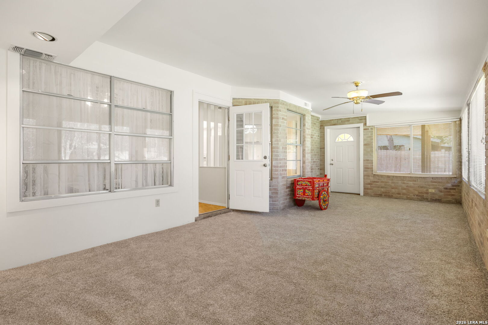 5247 Round Table San Antonio TX 78218