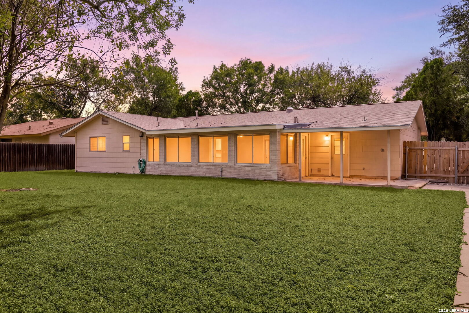 5247 Round Table San Antonio TX 78218