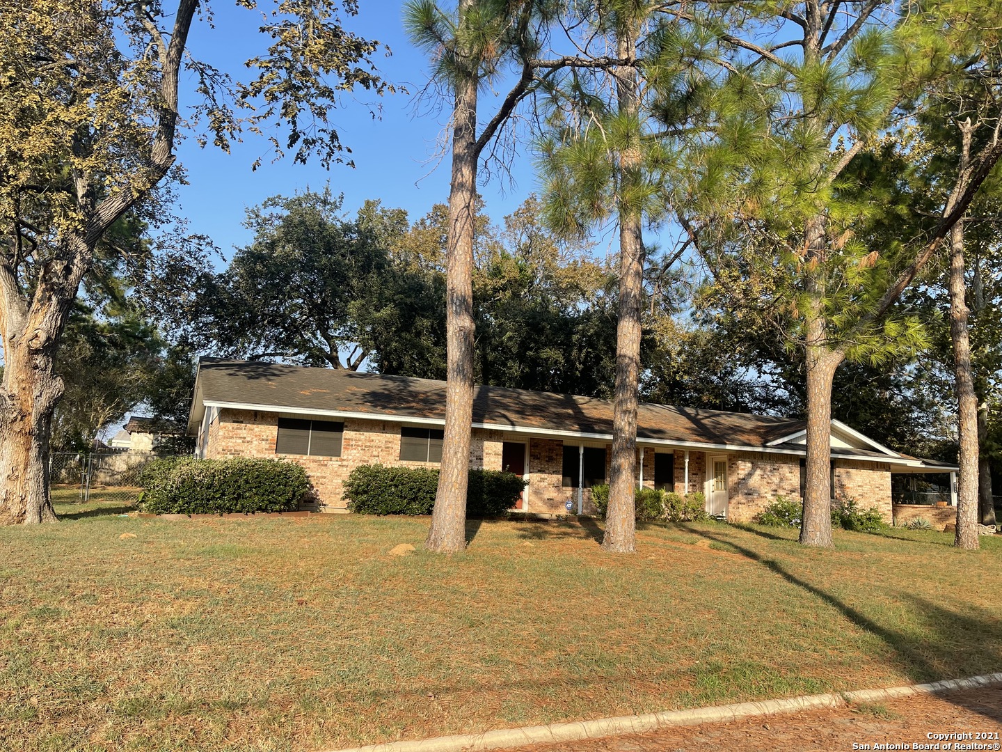 800 S Brown Street Stockdale TX 78160