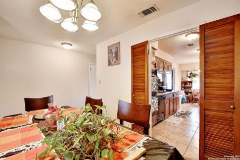 4514 Lakeway San Antonio TX 78244