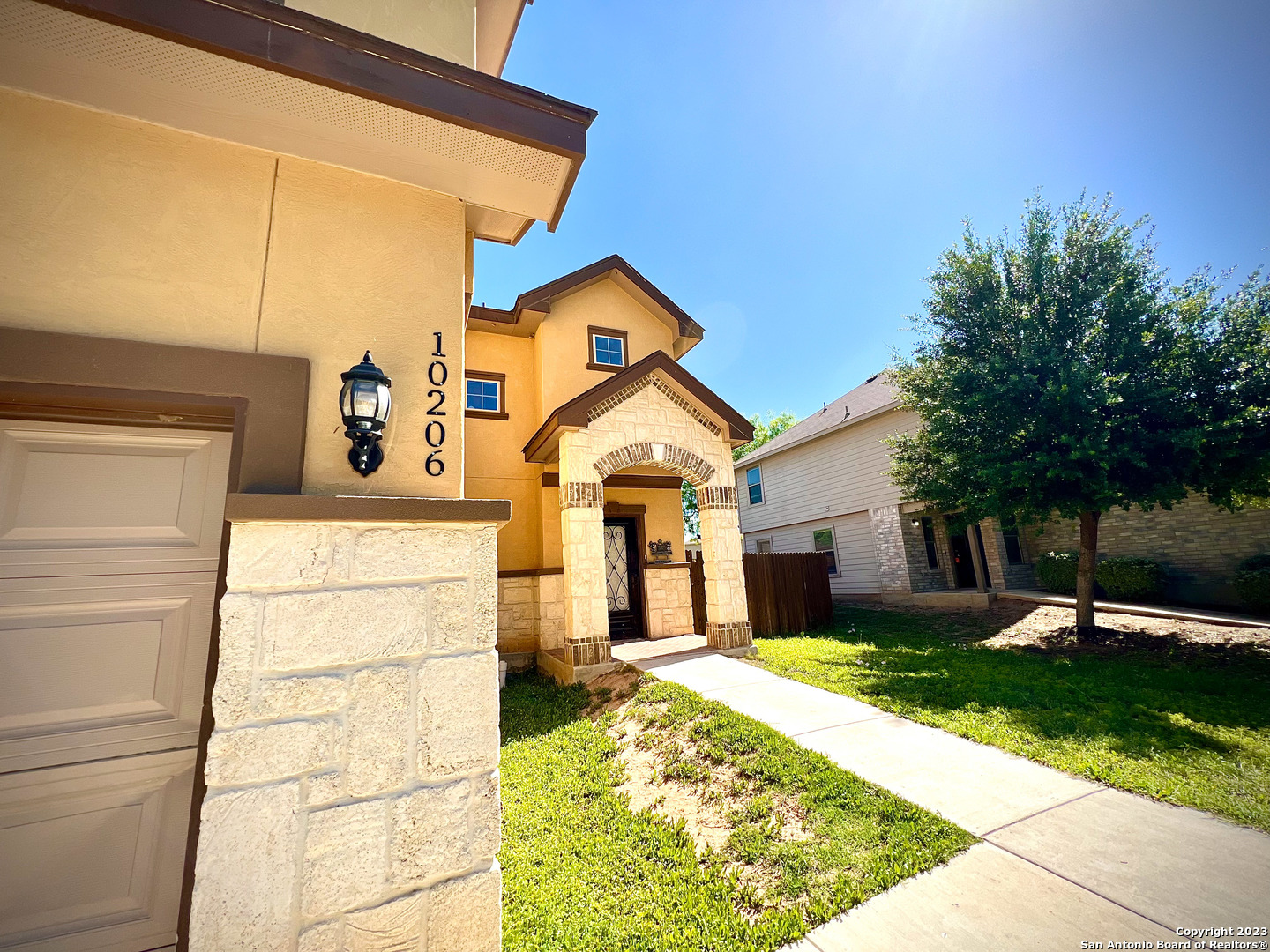 10206 Hunters Pond San Antonio TX 78224