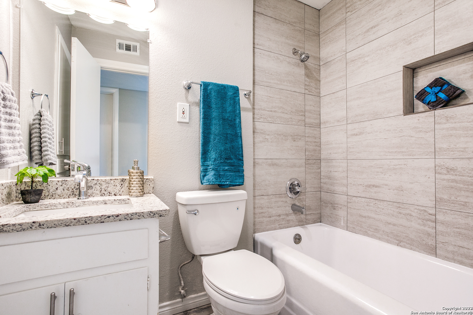 6235 Flint Rock Drive San Antonio TX 78238