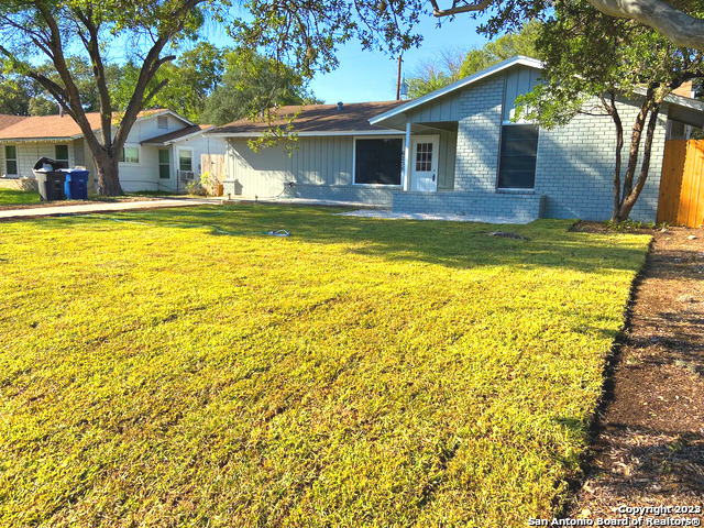 6235 Flint Rock Drive San Antonio TX 78238