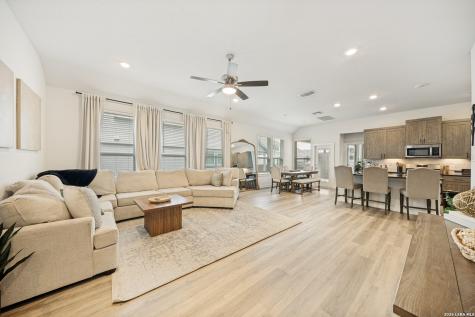 1617 Craftsman New Braunfels TX 78132