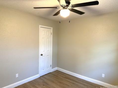 1212 Fairview Beeville TX 78102