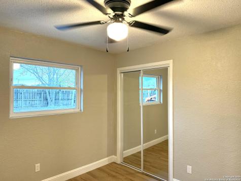 1212 Fairview Beeville TX 78102