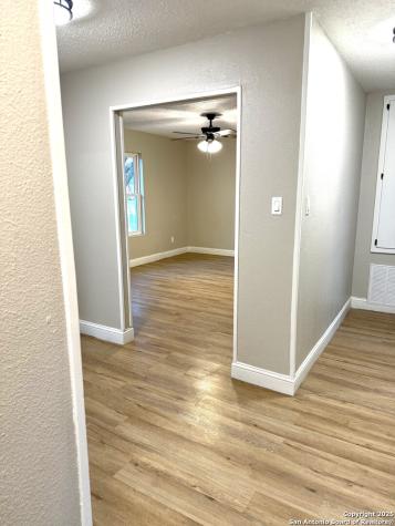 1212 Fairview Beeville TX 78102