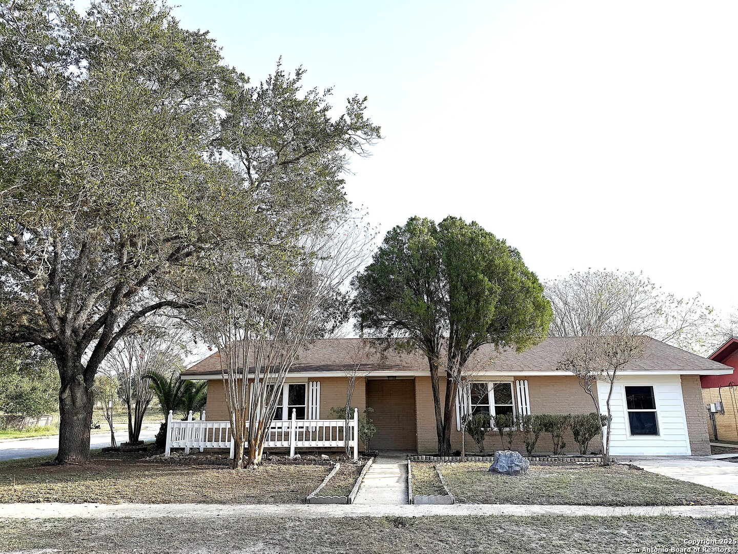 1212 Fairview Beeville TX 78102