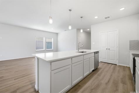 2906 Tengyc Bow San Antonio TX 78245