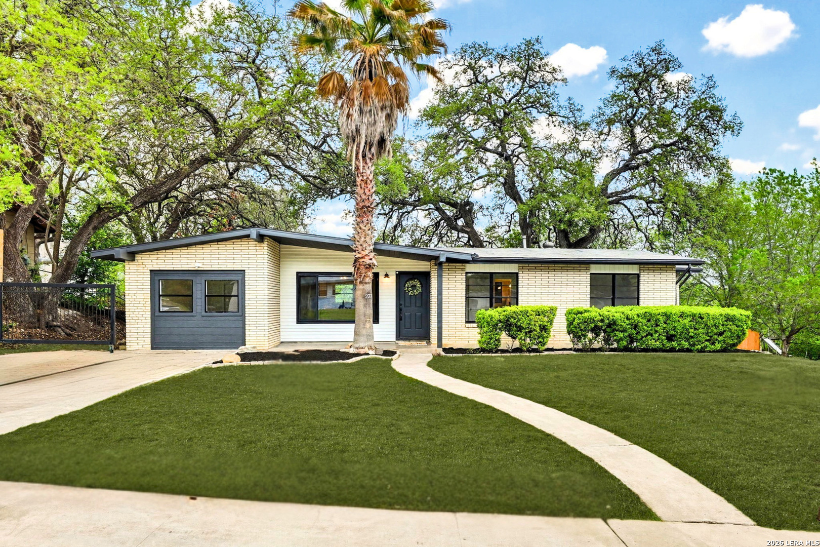 227 W Glenview San Antonio TX 78228