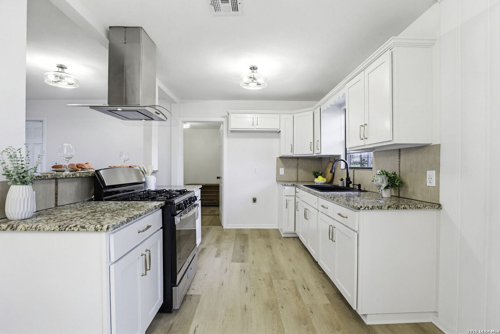 227 W Glenview San Antonio TX 78228