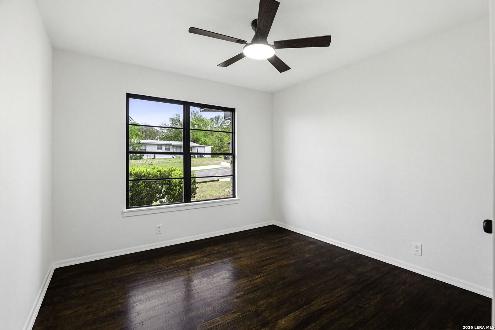 227 W Glenview San Antonio TX 78228