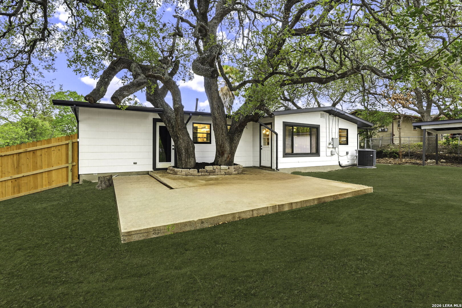 227 W Glenview San Antonio TX 78228