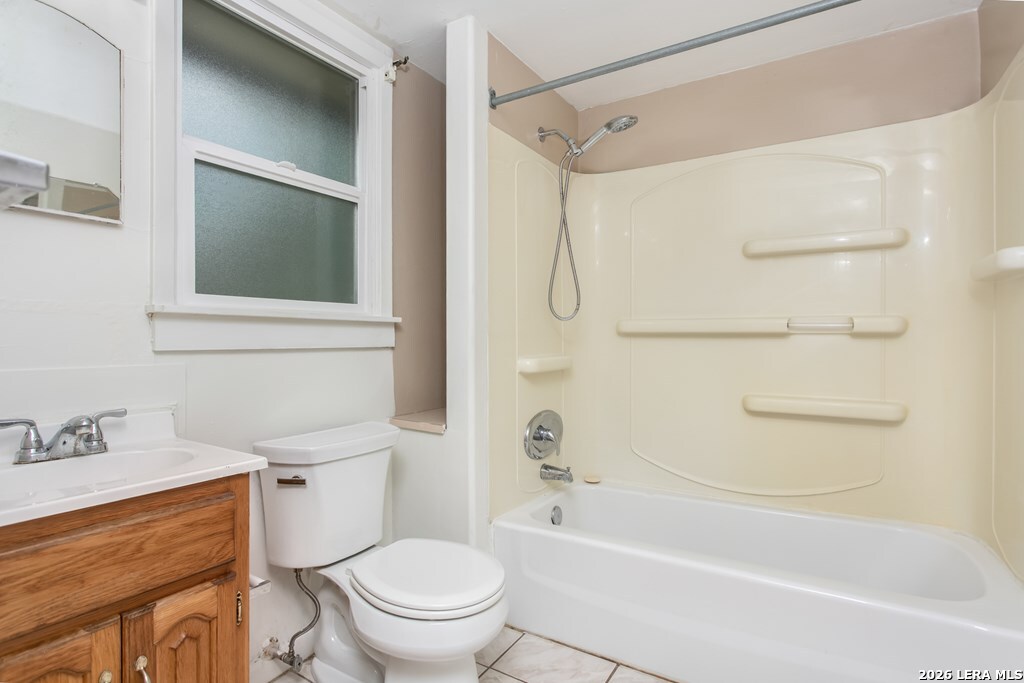 109 And 111 Beverly Drive Fredericksburg TX 78624
