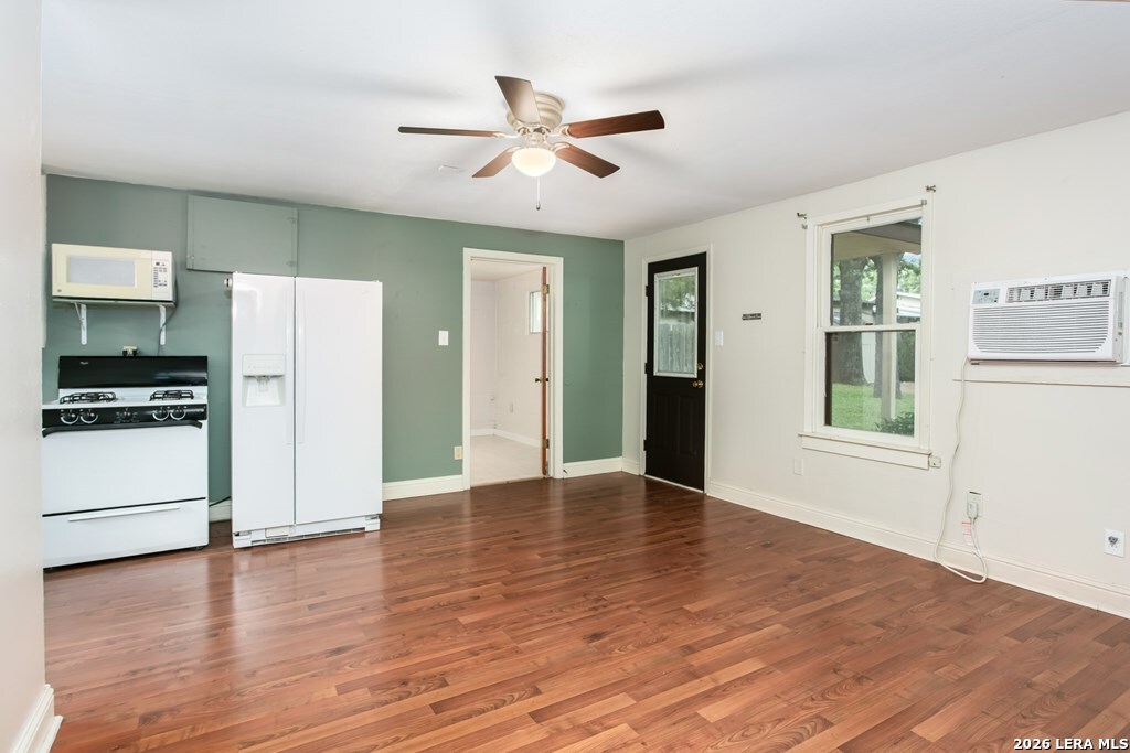 109 And 111 Beverly Drive Fredericksburg TX 78624
