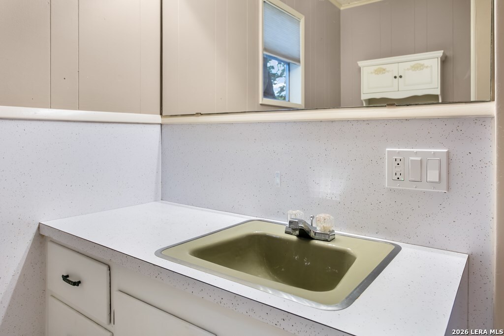 109 And 111 Beverly Drive Fredericksburg TX 78624