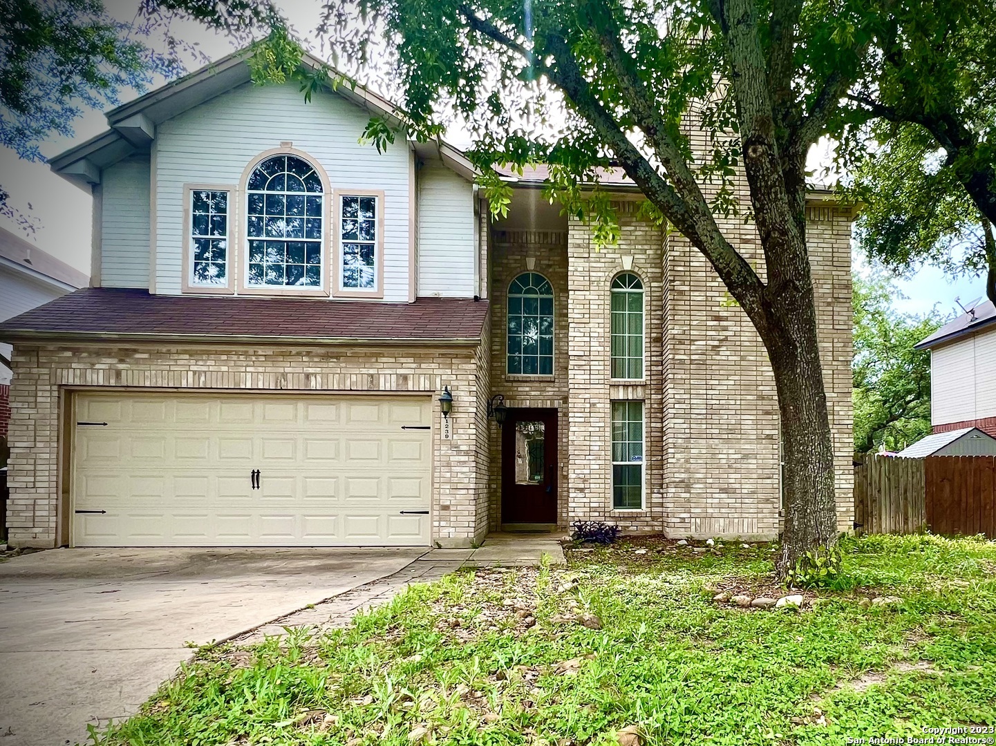 1239 Saxonhill Drive San Antonio TX 78253