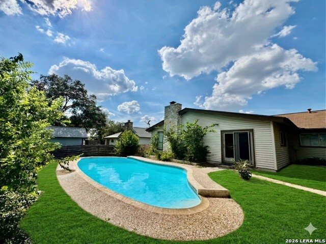 8006 Harper Valley Live Oak TX 78233