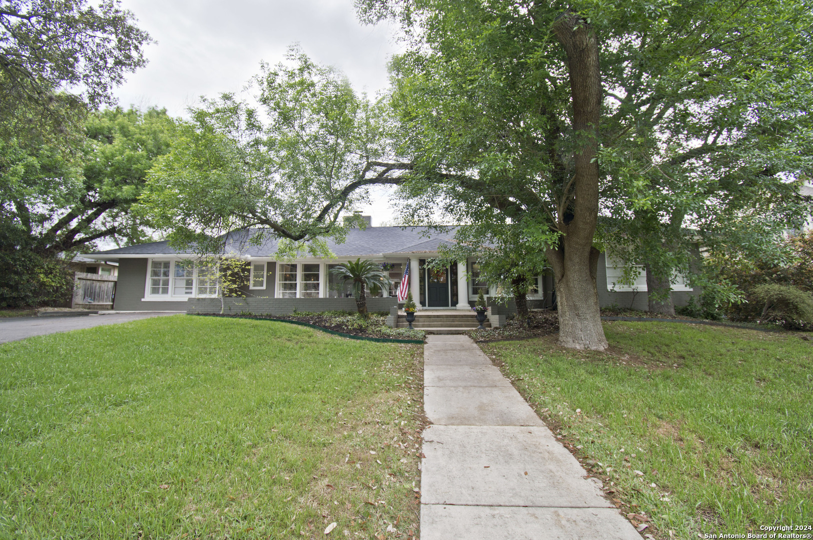 1035 Wiltshire Avenue Terrell Hills TX 78209