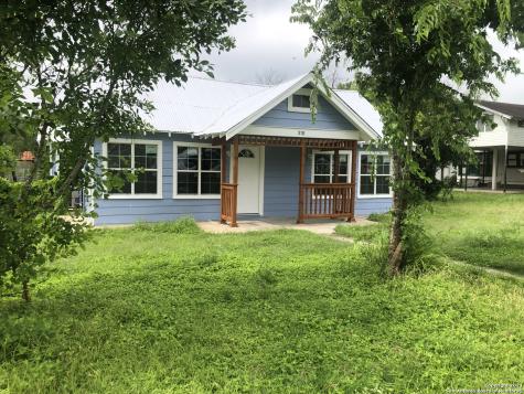 310 E Main Avenue Karnes City TX 78118