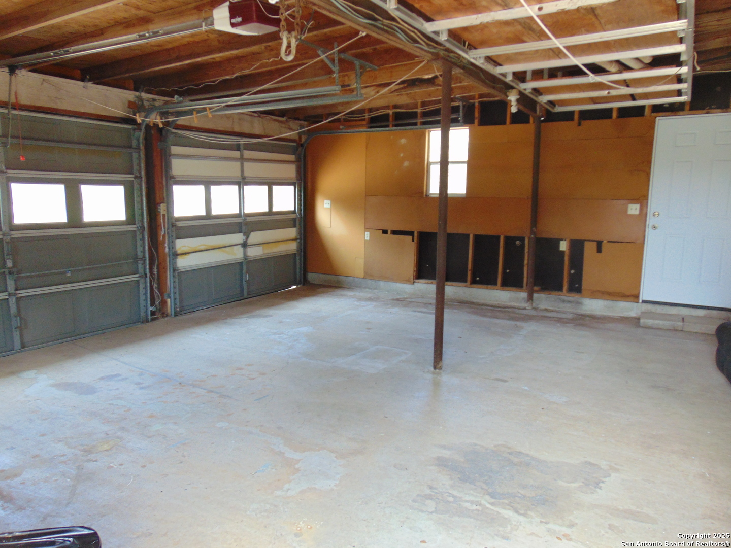 477 Squirrel Bend Uvalde TX 78801