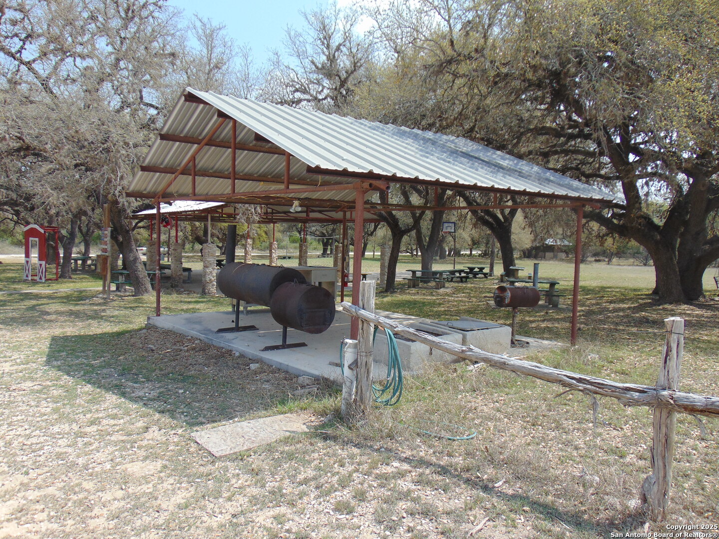 477 Squirrel Bend Uvalde TX 78801