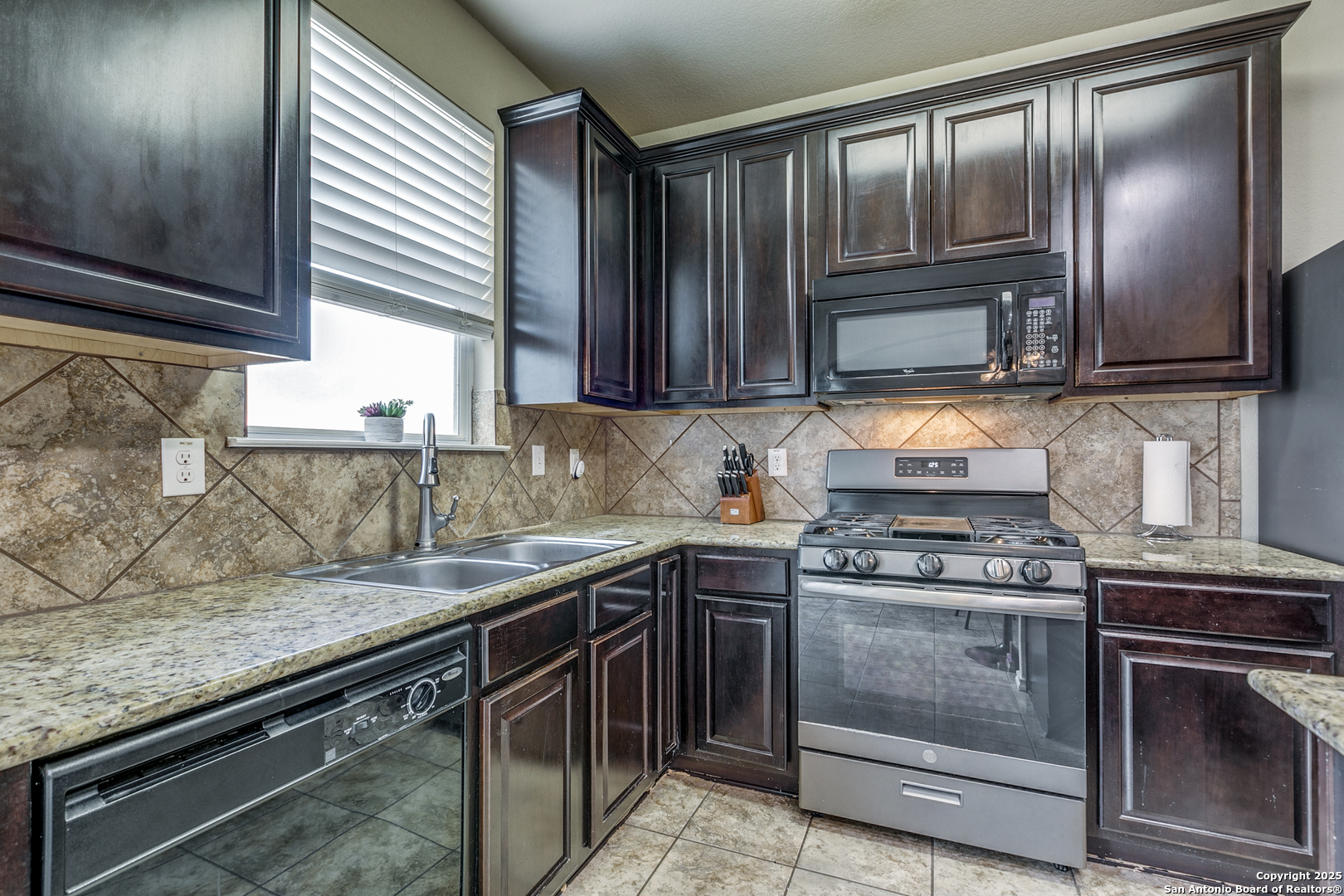 10743 Gazelle Cliff San Antonio TX 78245