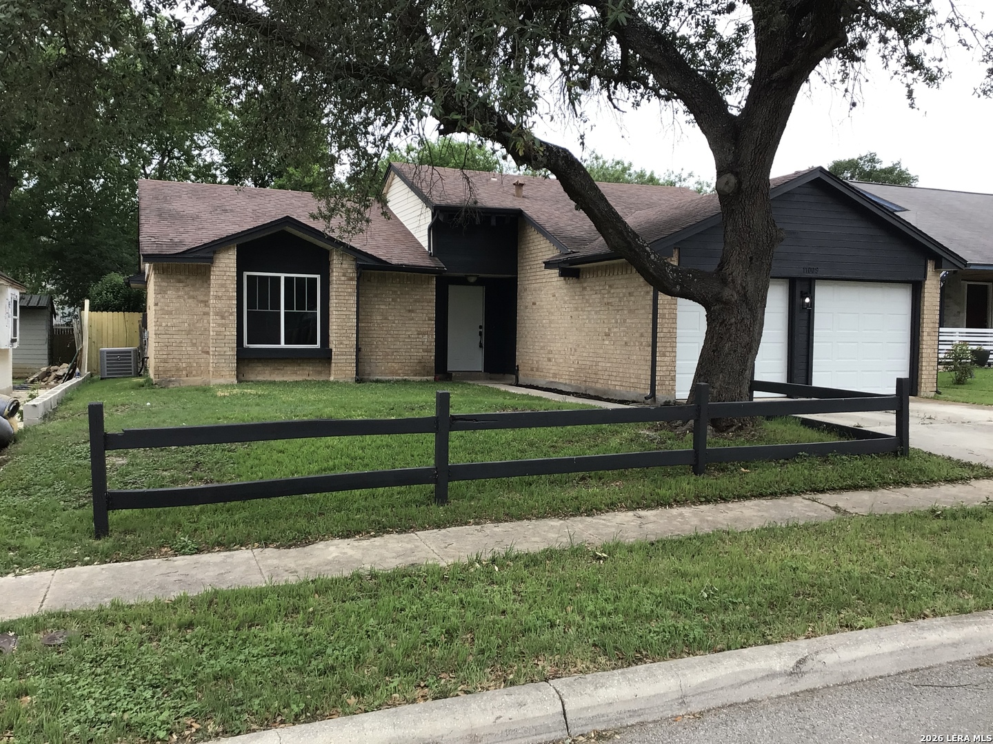 11009 Forest Crown Live Oak TX 78233