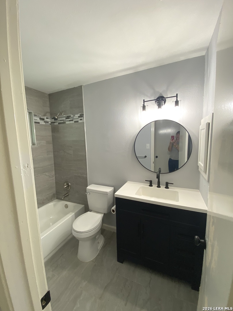 11009 Forest Crown Live Oak TX 78233
