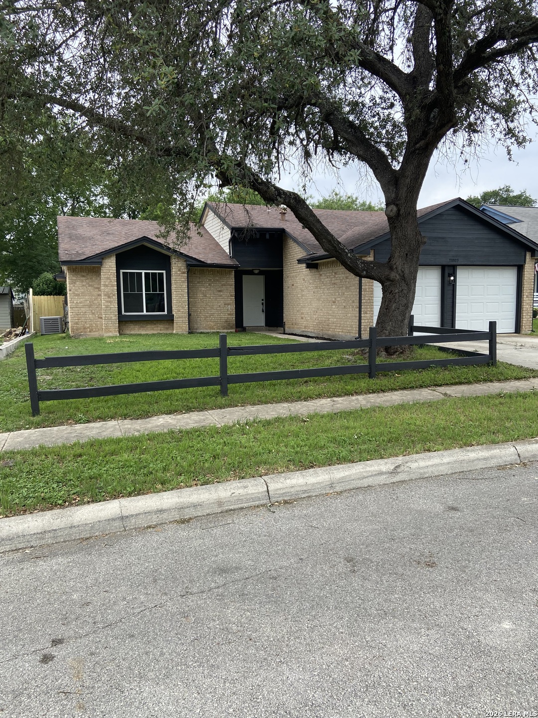 11009 Forest Crown Live Oak TX 78233