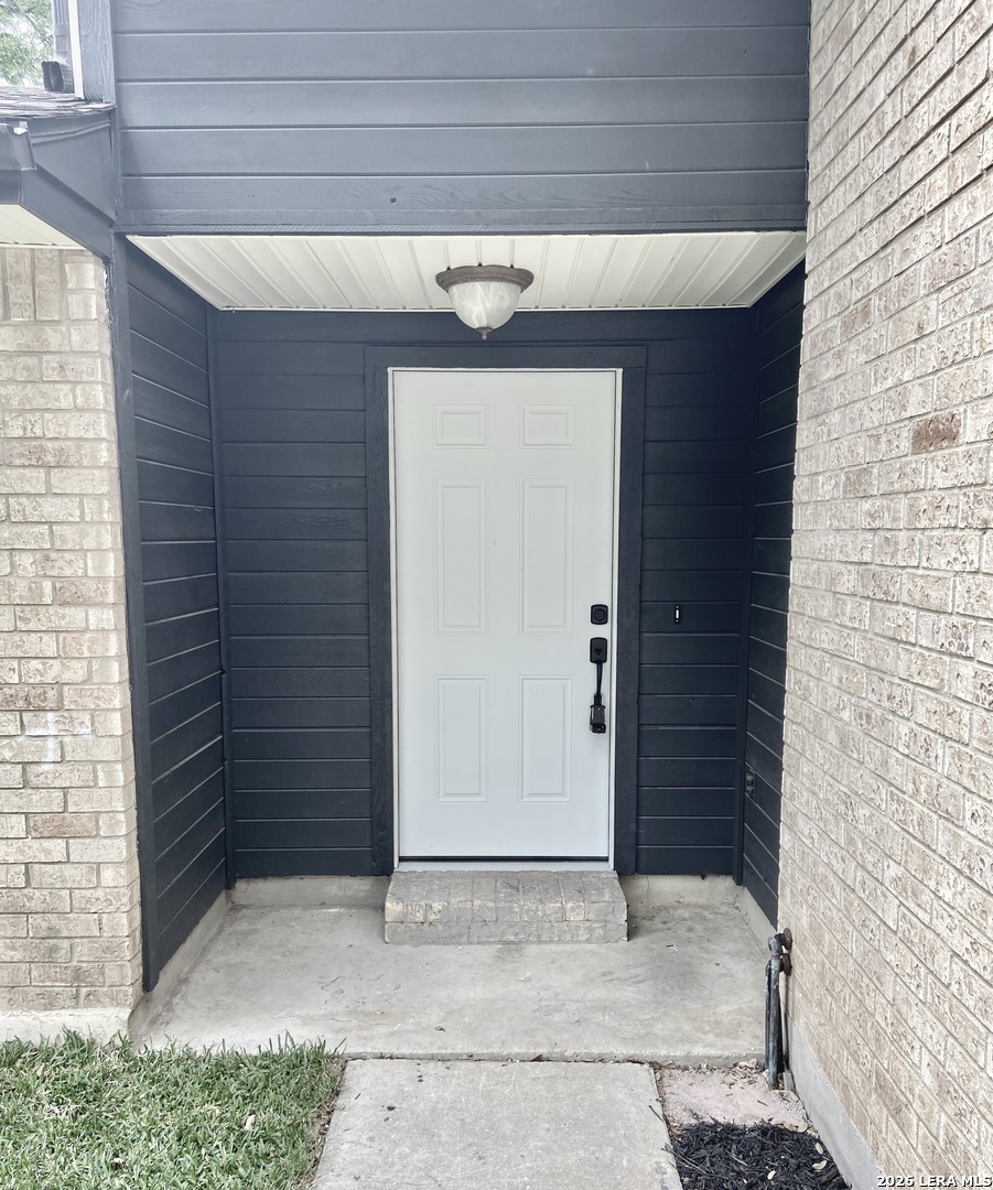 11009 Forest Crown Live Oak TX 78233
