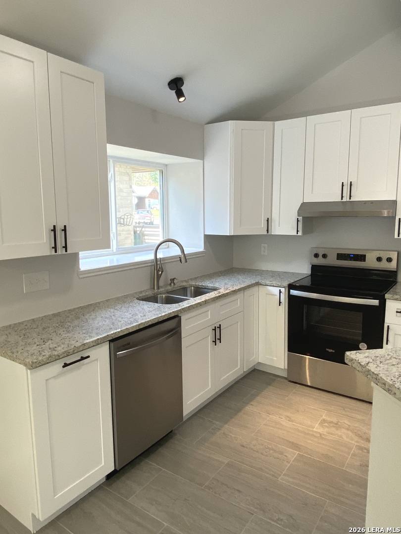 11009 Forest Crown Live Oak TX 78233