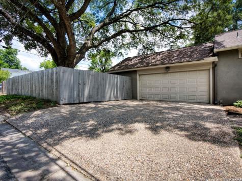 401 Ridgemont Avenue Terrell Hills TX 78209