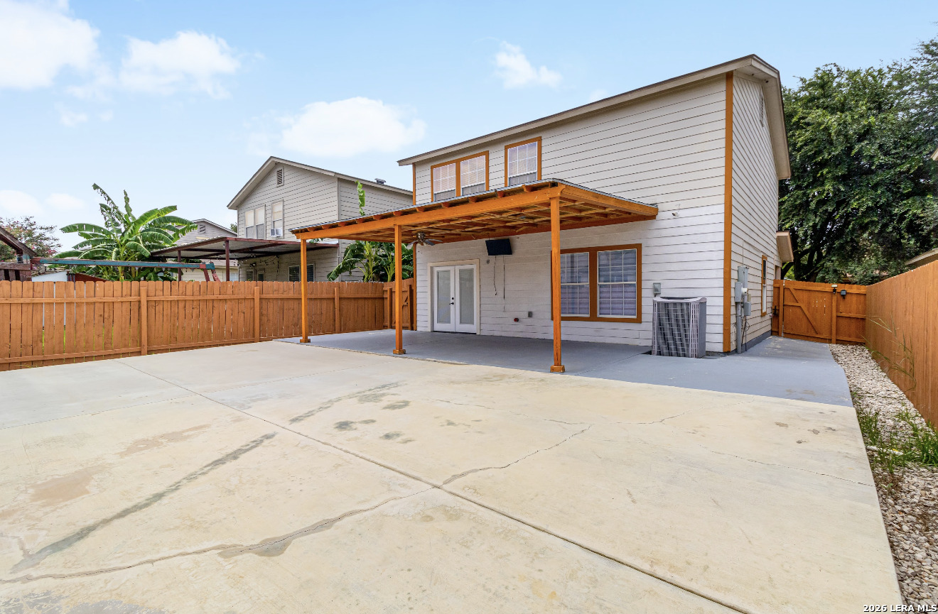 9834 Barhill Bay San Antonio TX 78245