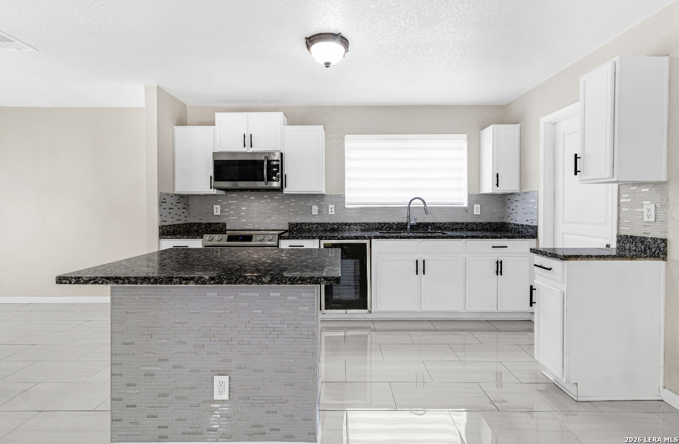 9834 Barhill Bay San Antonio TX 78245