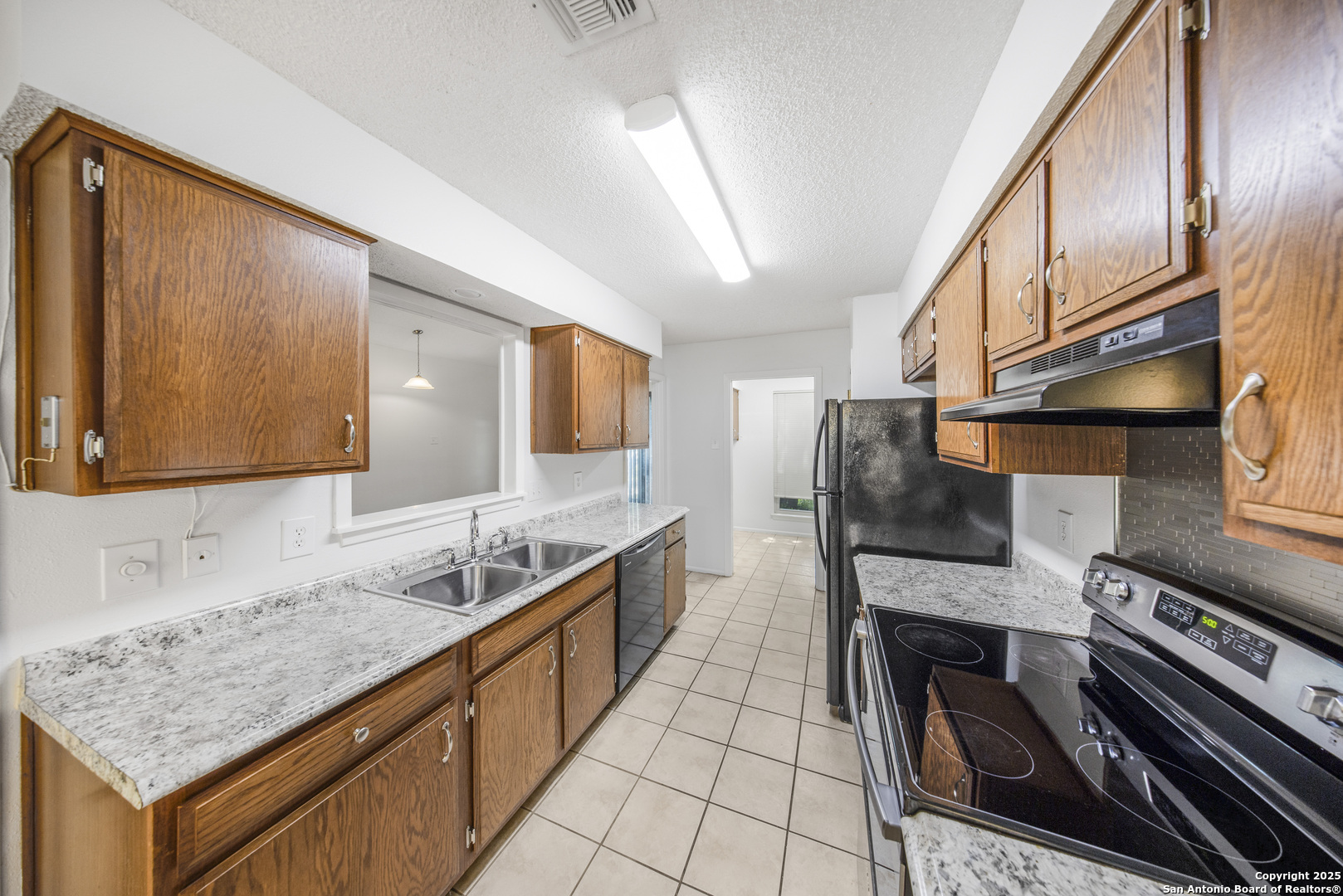 9218 Woodheather San Antonio TX 78254