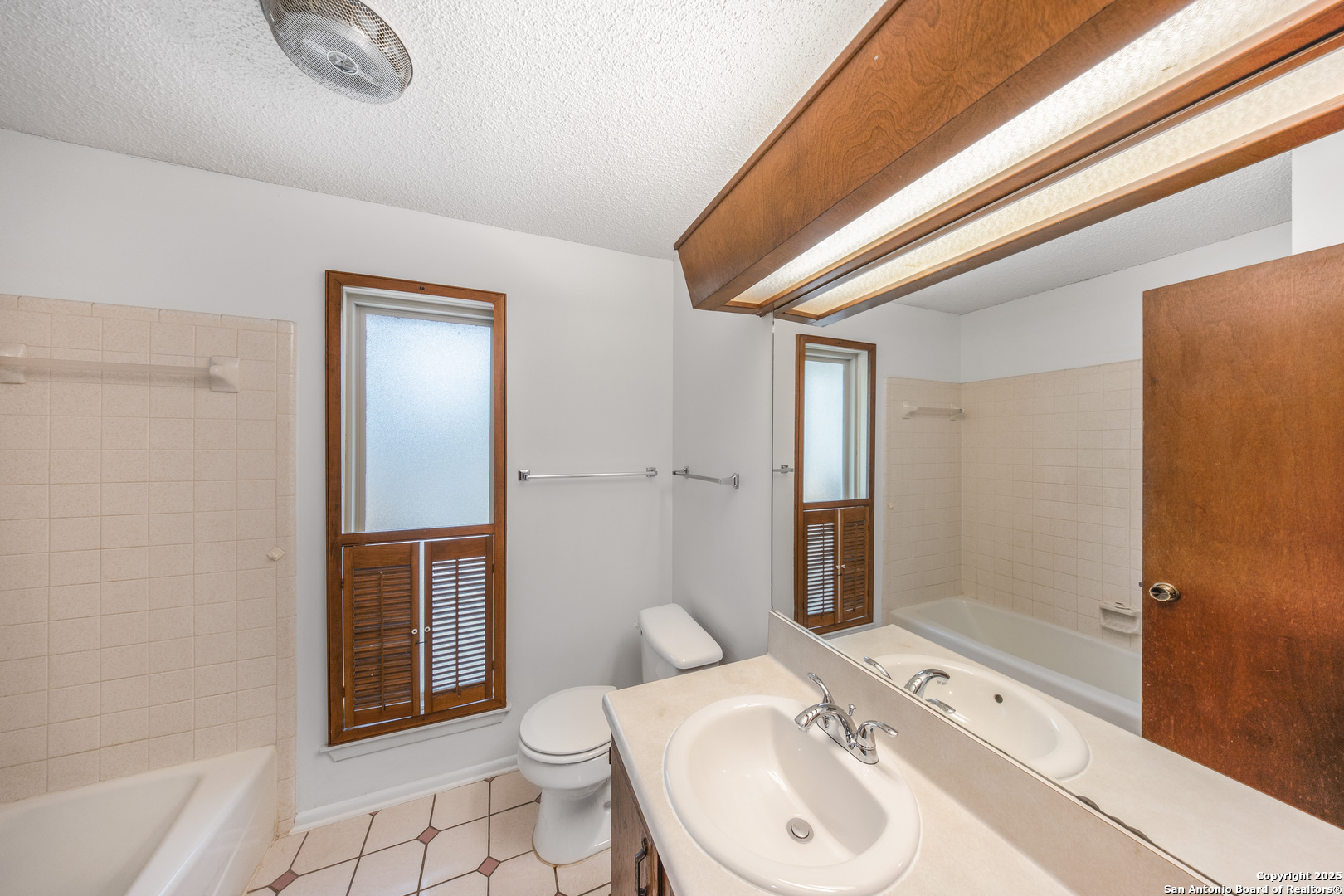 9218 Woodheather San Antonio TX 78254