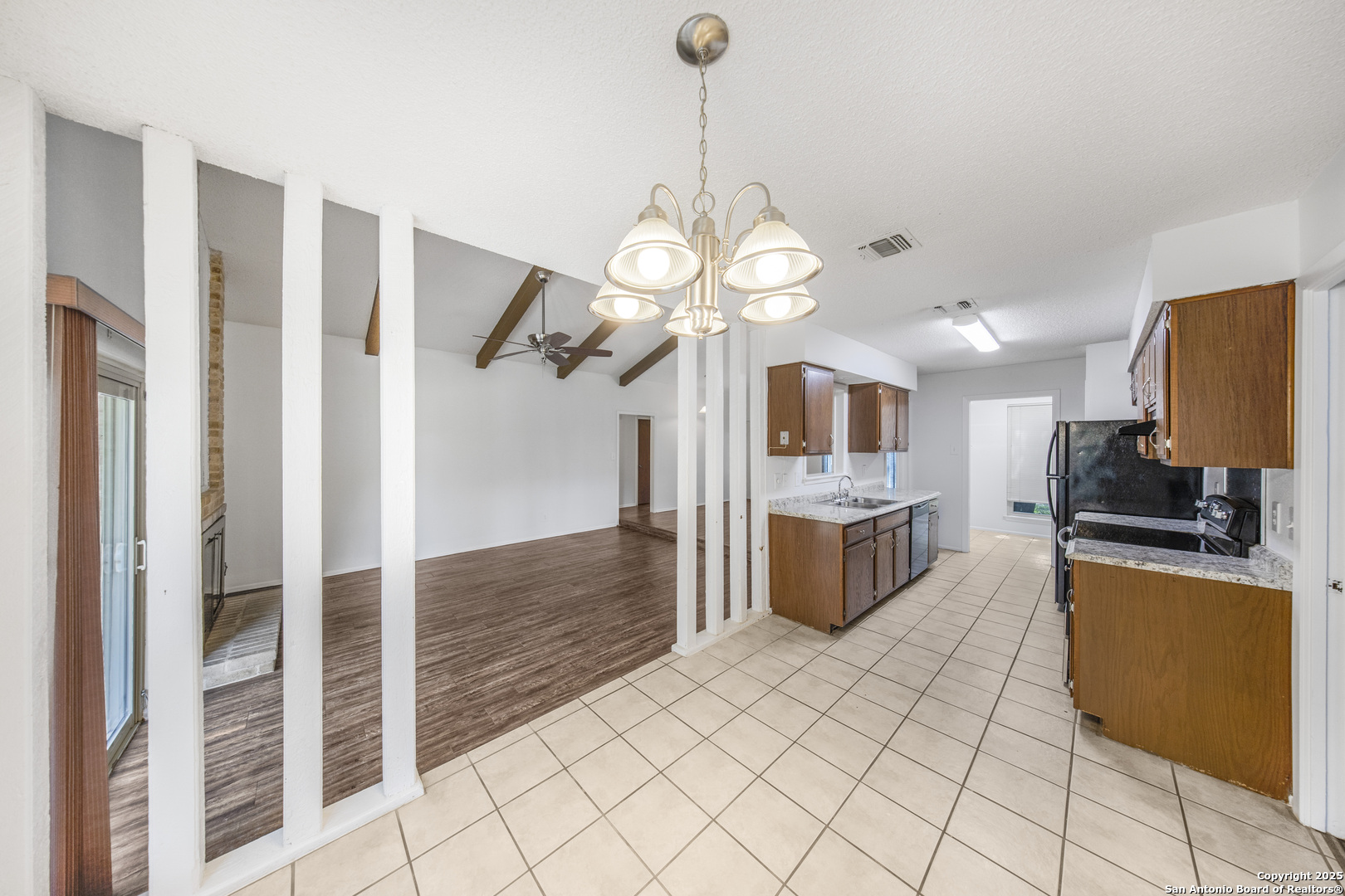 9218 Woodheather San Antonio TX 78254