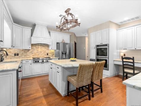 230 W Hosack Street Boerne TX 78006