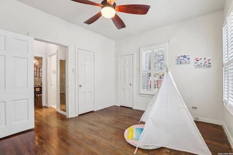 1331 W Rosewood Avenue San Antonio TX 78201