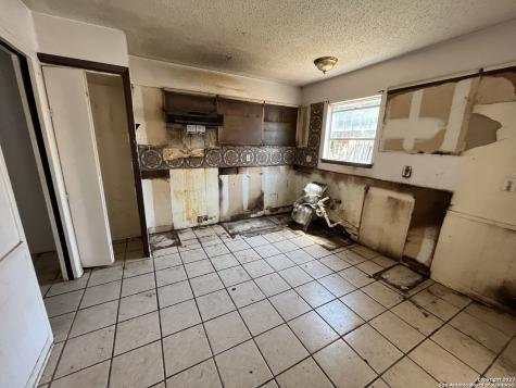 8002 Winsford San Antonio TX 78239