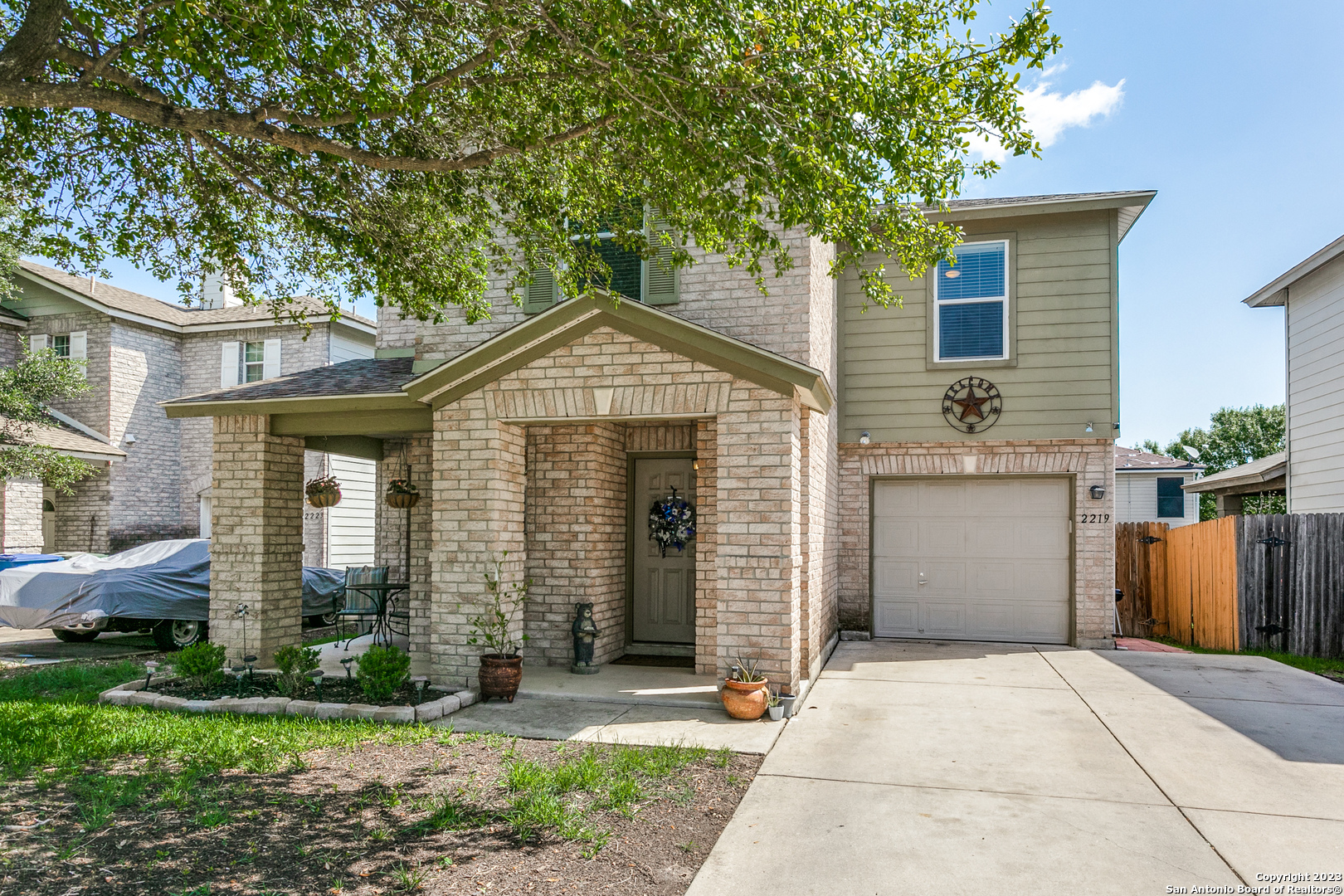 2219 Boxer Palm San Antonio TX 78213