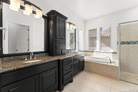 22450 Viajes San Antonio TX 78261