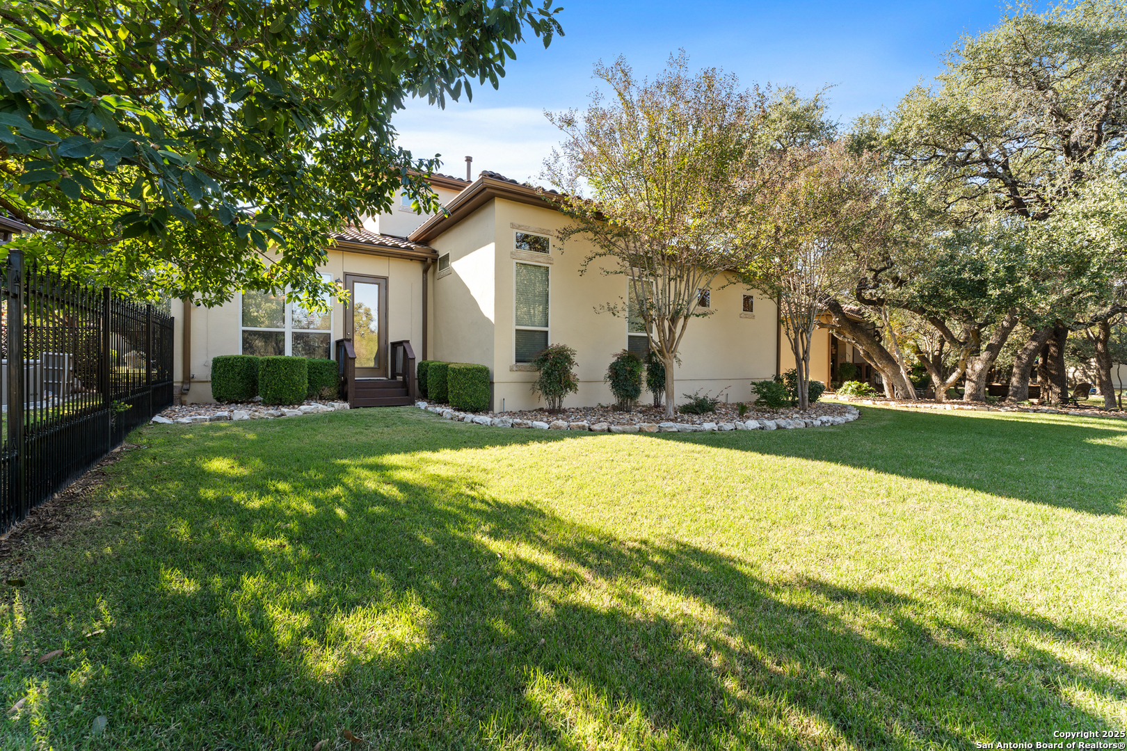 22450 Viajes San Antonio TX 78261